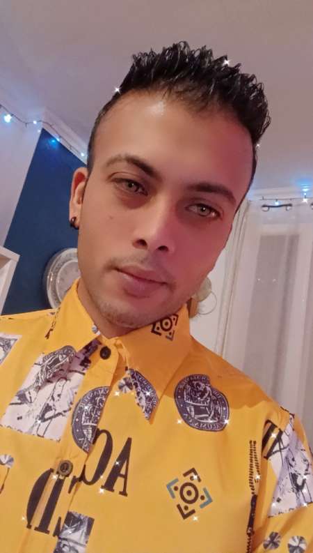 pour femme m�re d�sirante : jeune homme passionn�