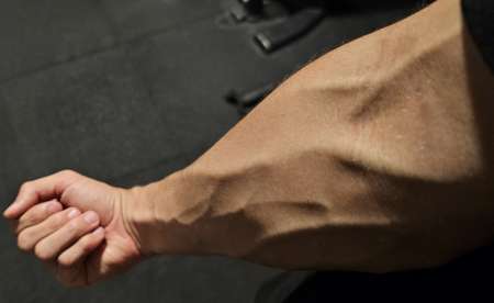 jeune latino de 19ans s